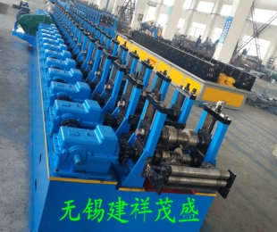 梯边电缆桥架成型设备