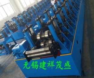 梯边电缆桥架成型机