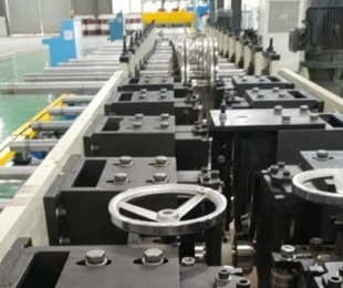 电缆桥架成型机